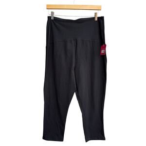 NWT Isabel Maternity L Black Capri Leggings